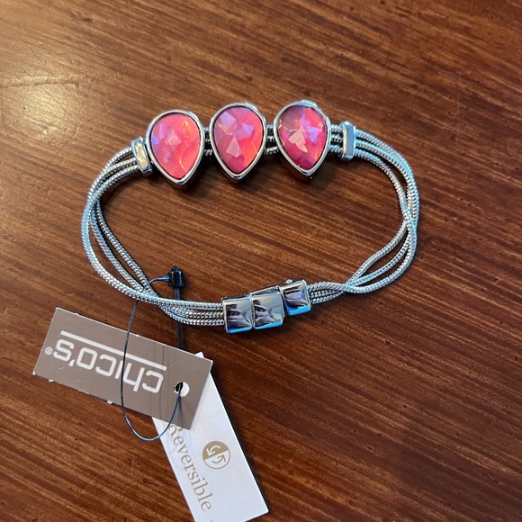 Chico's Reversible Navy Fuchsia Teardrop Silver Tone Magnetic Close Bracelet NWT - Picture 2 of 7